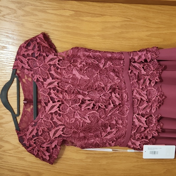 Formal occasion dress - Picture 2 of 4